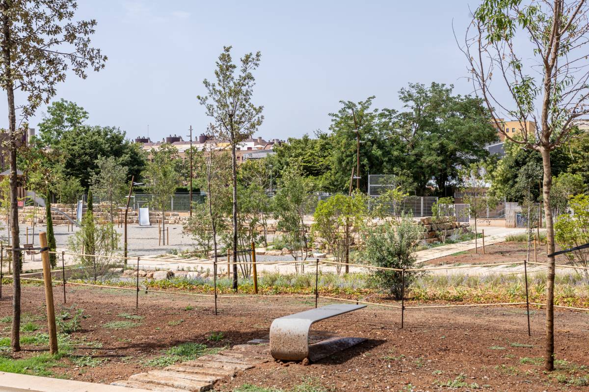 FOTOS | Els Jardins del Sud ja estan acabats: per què encara no s'han inaugurat?