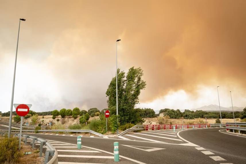 Els Bombers envien un equip d'analistes forestals als grans incendis de Madrid