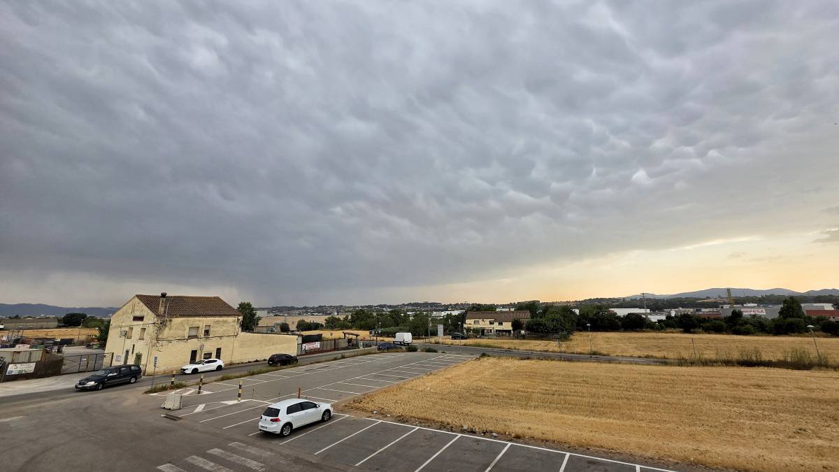 Cap de setmana de tempestes i calamarsades: 23 comarques en alerta