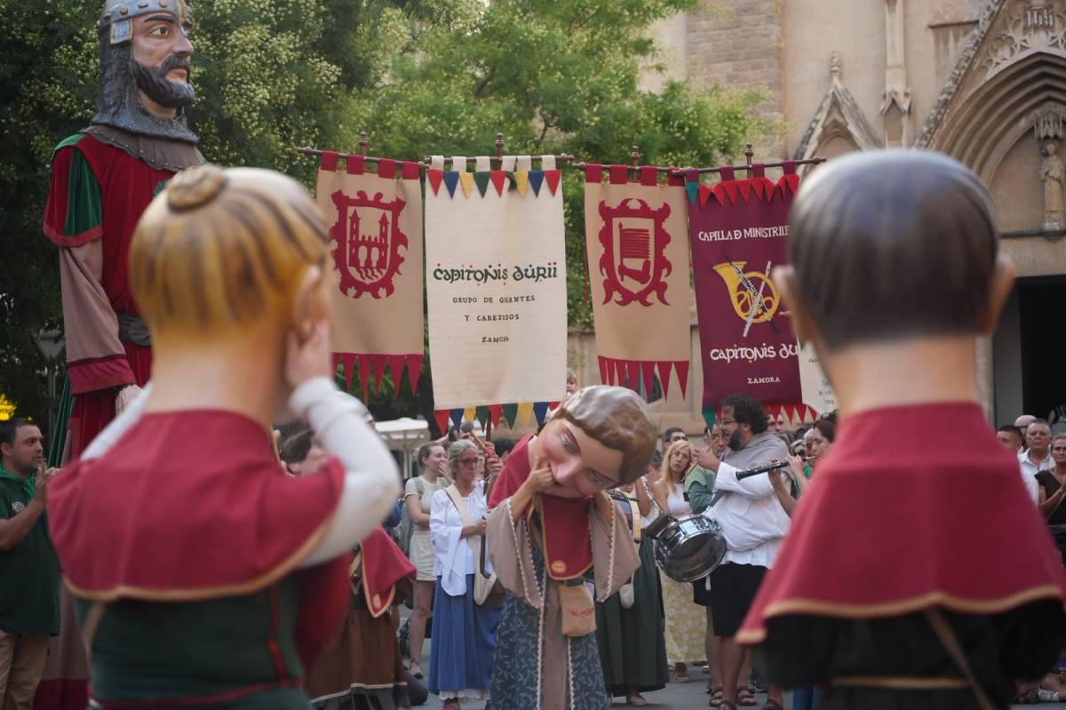 Celebració de les Festes de Sant Feliu a la plaça de Sant Roc - DAVID CHAO Celebració de les Festes de Sant Feliu a la plaça de Sant Roc