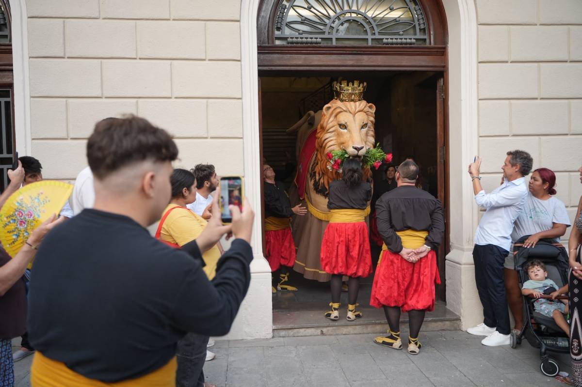 Celebració de les Festes de Sant Feliu a la plaça de Sant Roc - DAVID CHAO Celebració de les Festes de Sant Feliu a la plaça de Sant Roc
