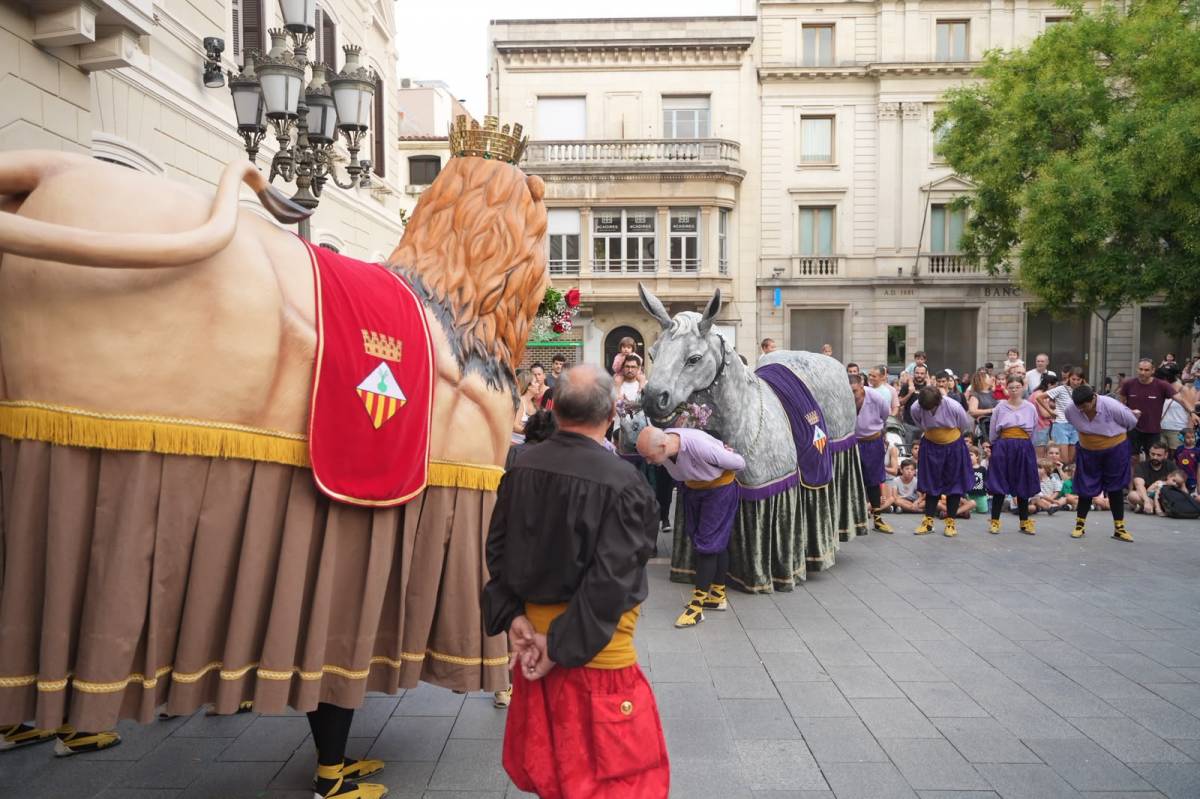 Celebració de les Festes de Sant Feliu a la plaça de Sant Roc - DAVID CHAO Celebració de les Festes de Sant Feliu a la plaça de Sant Roc