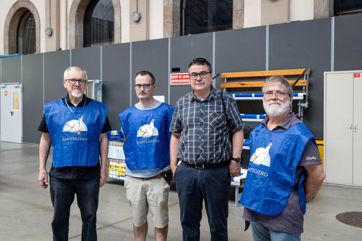 DUTXAMIGA servei de dutxes per als sense sostre de Barcelona Sant’Egidio Fundació Sant Egidi