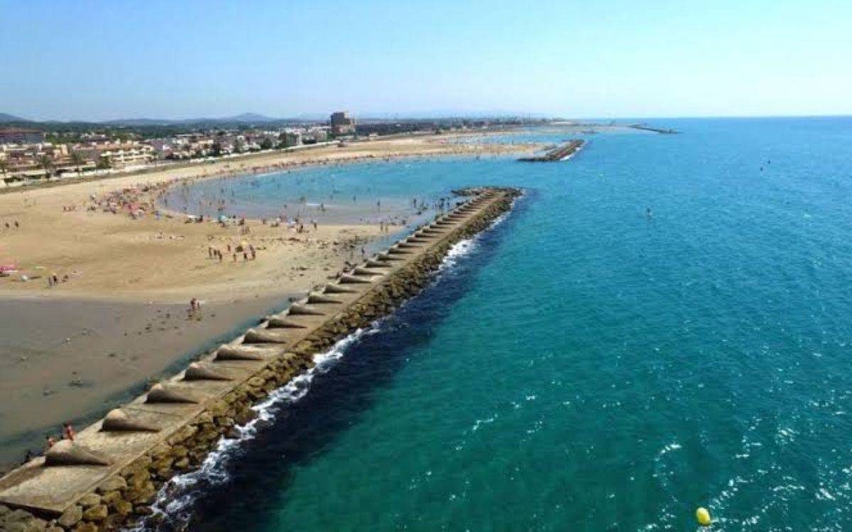 Un home mor ofegat en una platja de Cunit: és l'onzena víctima de la temporada de bany a Tarragona