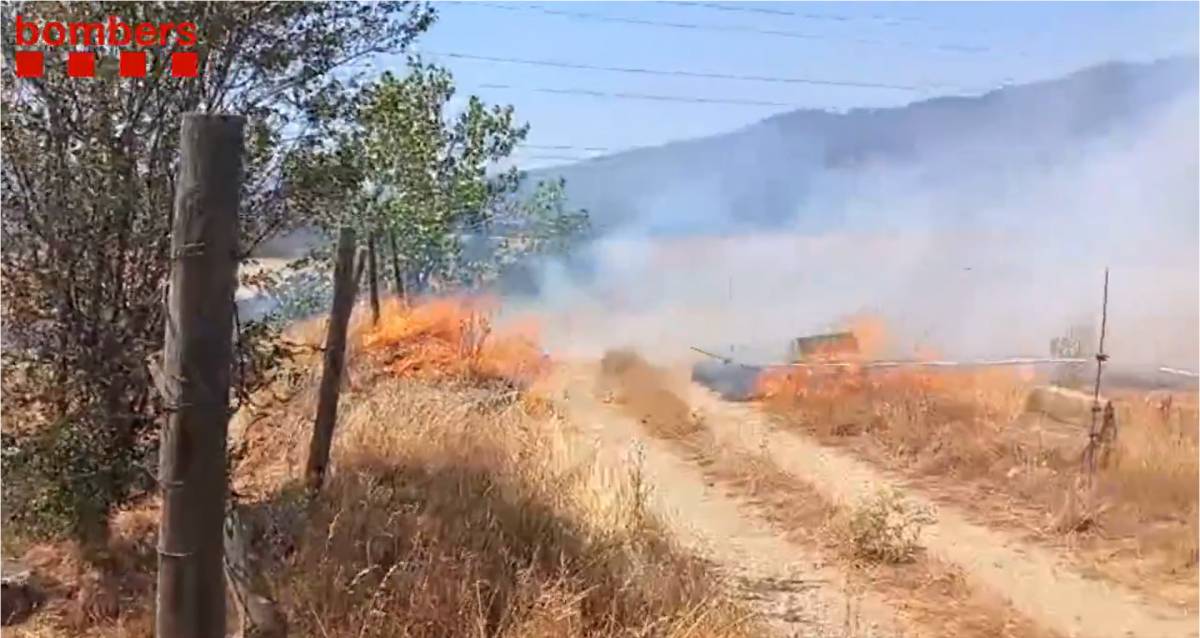 Els Bombers treballen en un incendi a la Seu d'Urgell