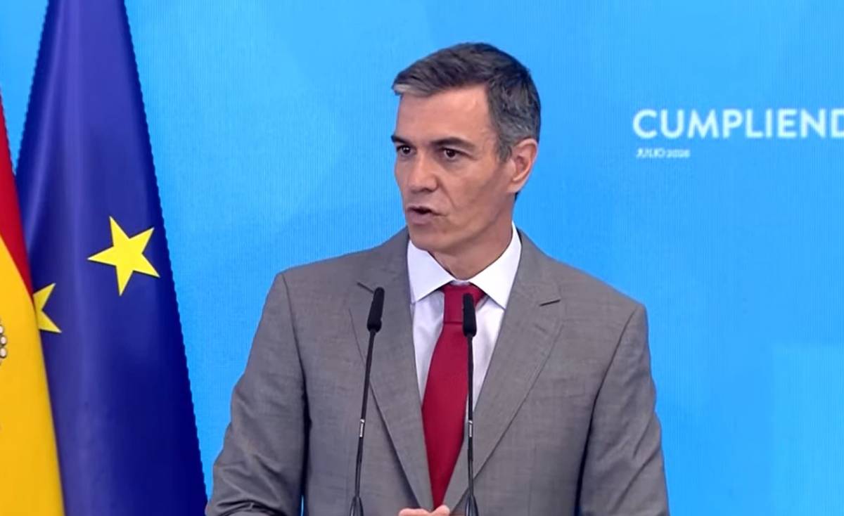 Sánchez es posa el vestit de candidat i es contraposa amb l'era «neoliberal» del PP