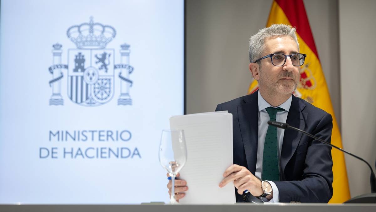 El govern espanyol cedeix a la pressió del PP i ajorna la cimera pel finançament