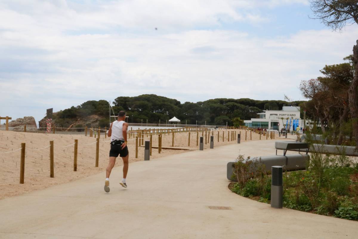 Els Mossos denuncien un jove de 19 anys per amenaçar l'alcalde de Platja d'Aro a través de les xarxes