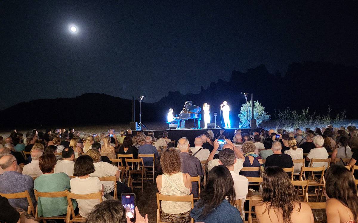 Mig miler de persones converteixen el Pla de Lluna al Camí Ignasià en l'edició més multitudinària