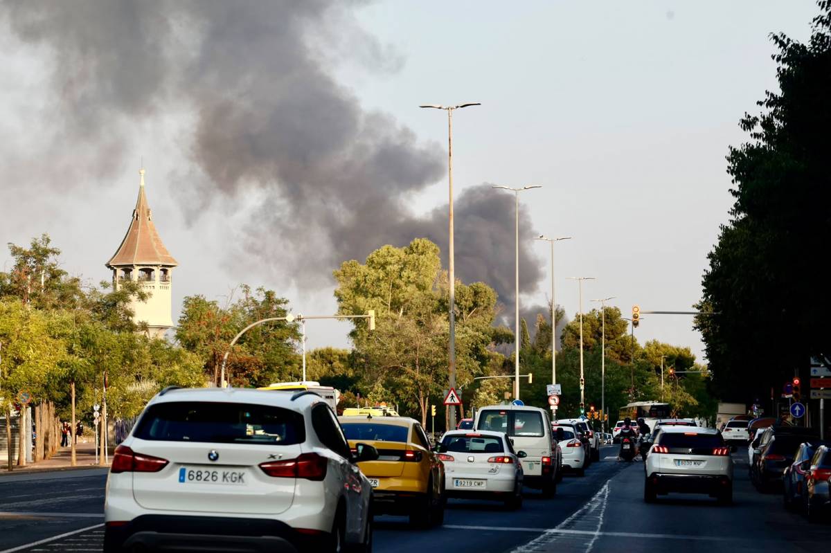 L`incendi de Can Roqueta a Sabadell - Juanma Peláez L`incendi de Can Roqueta a Sabadell
