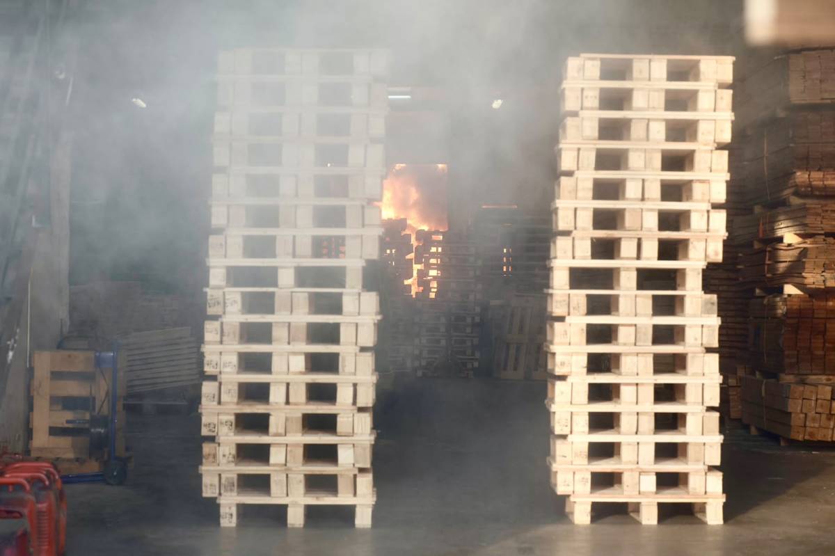 L`incendi de Can Roqueta a Sabadell - Juanma Peláez L`incendi de Can Roqueta a Sabadell
