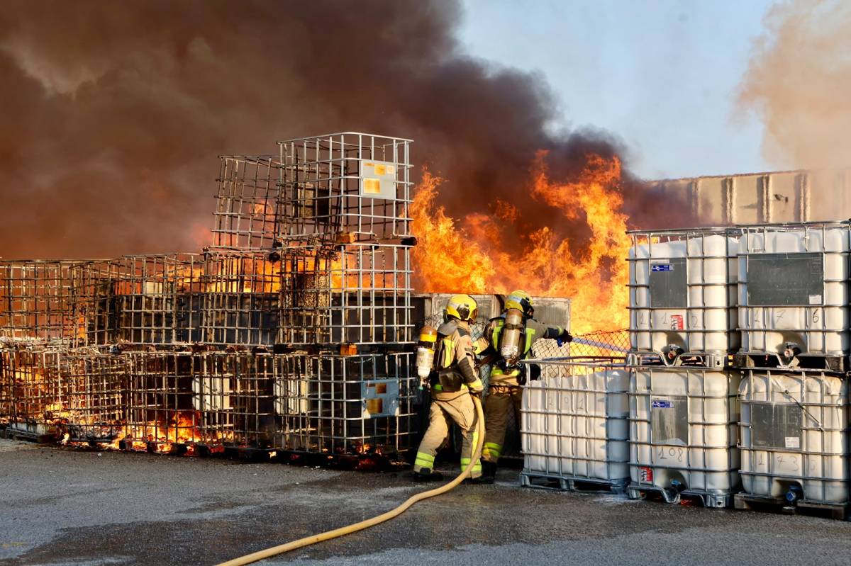 L`incendi de Can Roqueta a Sabadell - Juanma Peláez L`incendi de Can Roqueta a Sabadell
