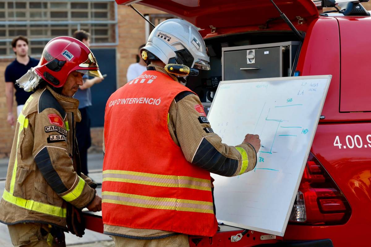 L`incendi de Can Roqueta a Sabadell - Juanma Peláez L`incendi de Can Roqueta a Sabadell