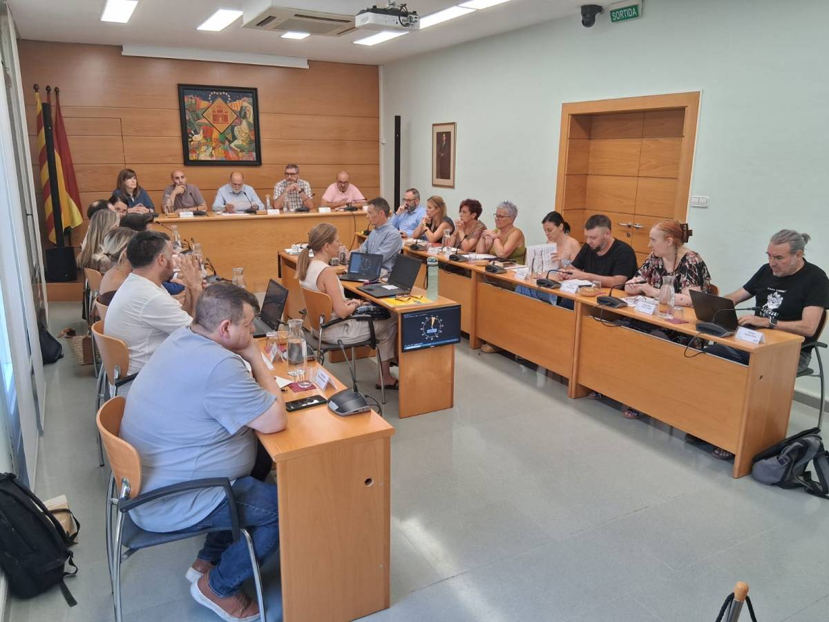 L'oposició escenifica el seu malestar amb un ple contra la gestió del Govern de Barberà