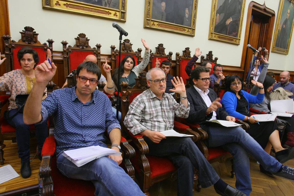 Xavier Matilla i Emiliano Martínez, del grup Terrassa en Comú que va tenir 6 regidors durant el mandat del 2015 - Nebridi Aróztegui