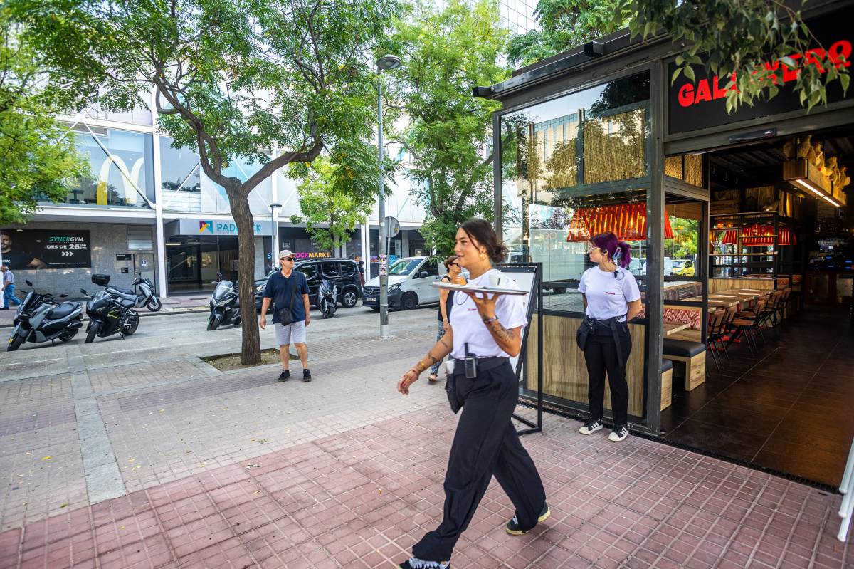 Un nou restaurant aterra a l'Eix Macià i reobre un dels mòduls de restauració inactius