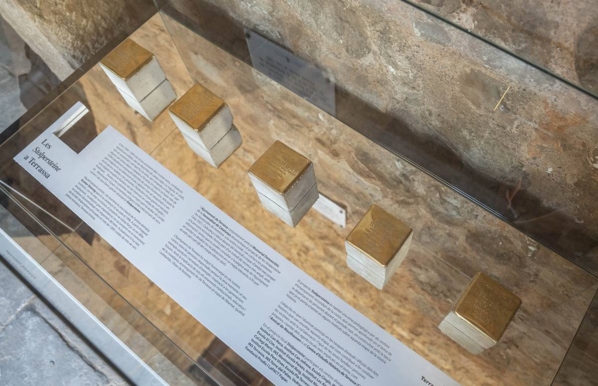 Terrassa culminarà el mapa de la memòria el 2027 amb 45 llambordes Stolpersteine