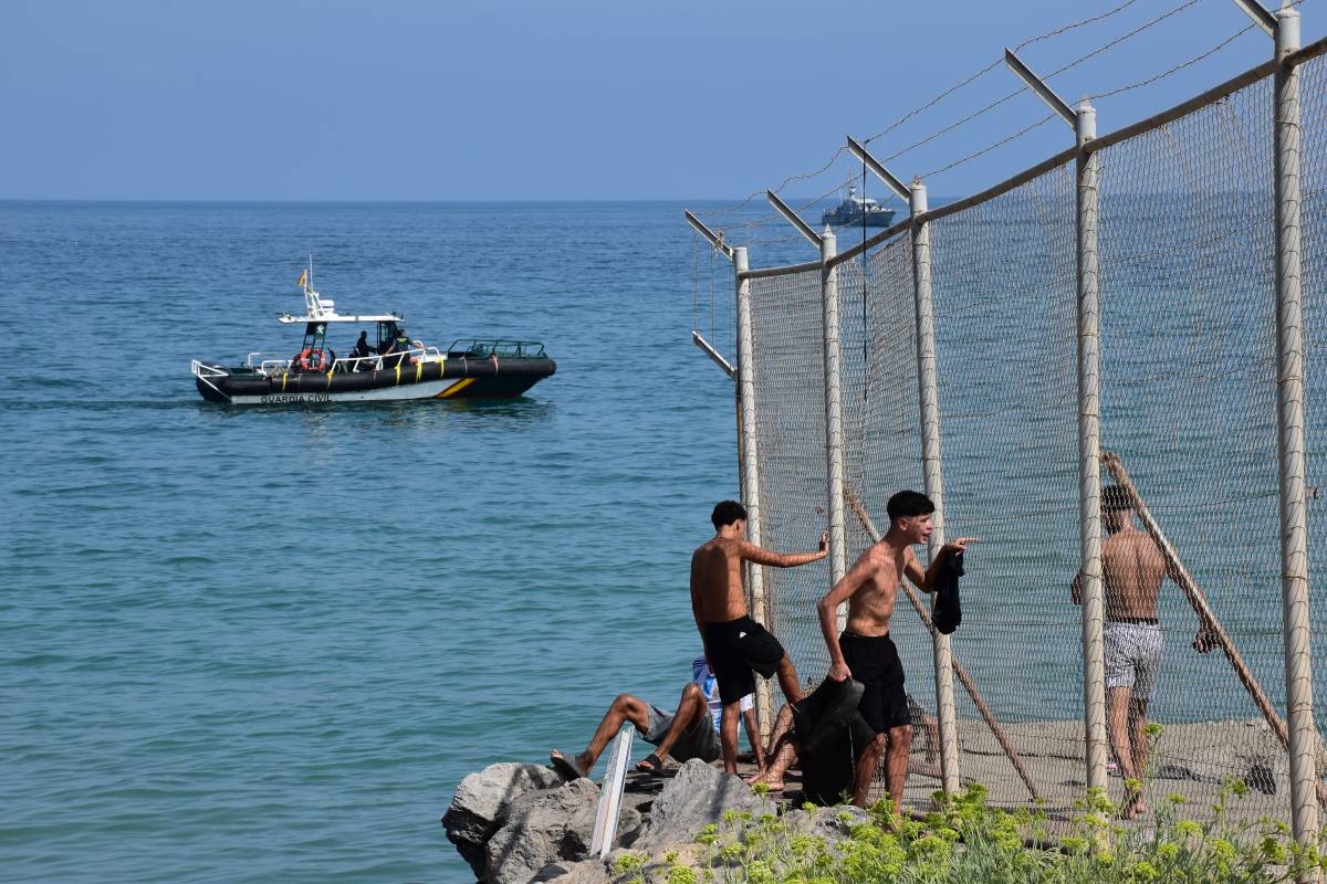 Brussel·les ofereix suport a Espanya per controlar la frontera de Ceuta
