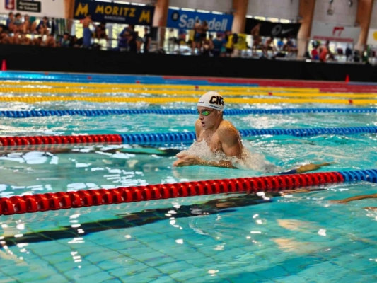 El CN Sabadell tanca el circuit català de natació amb 14 medalles al Memorial Paulus Wildeboer