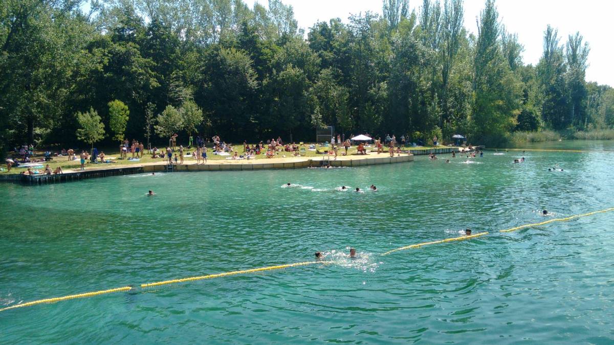 Zona de Bany Estany de Banyoles - Turisme Pla de l`Estany Zona de Bany Estany de Banyoles