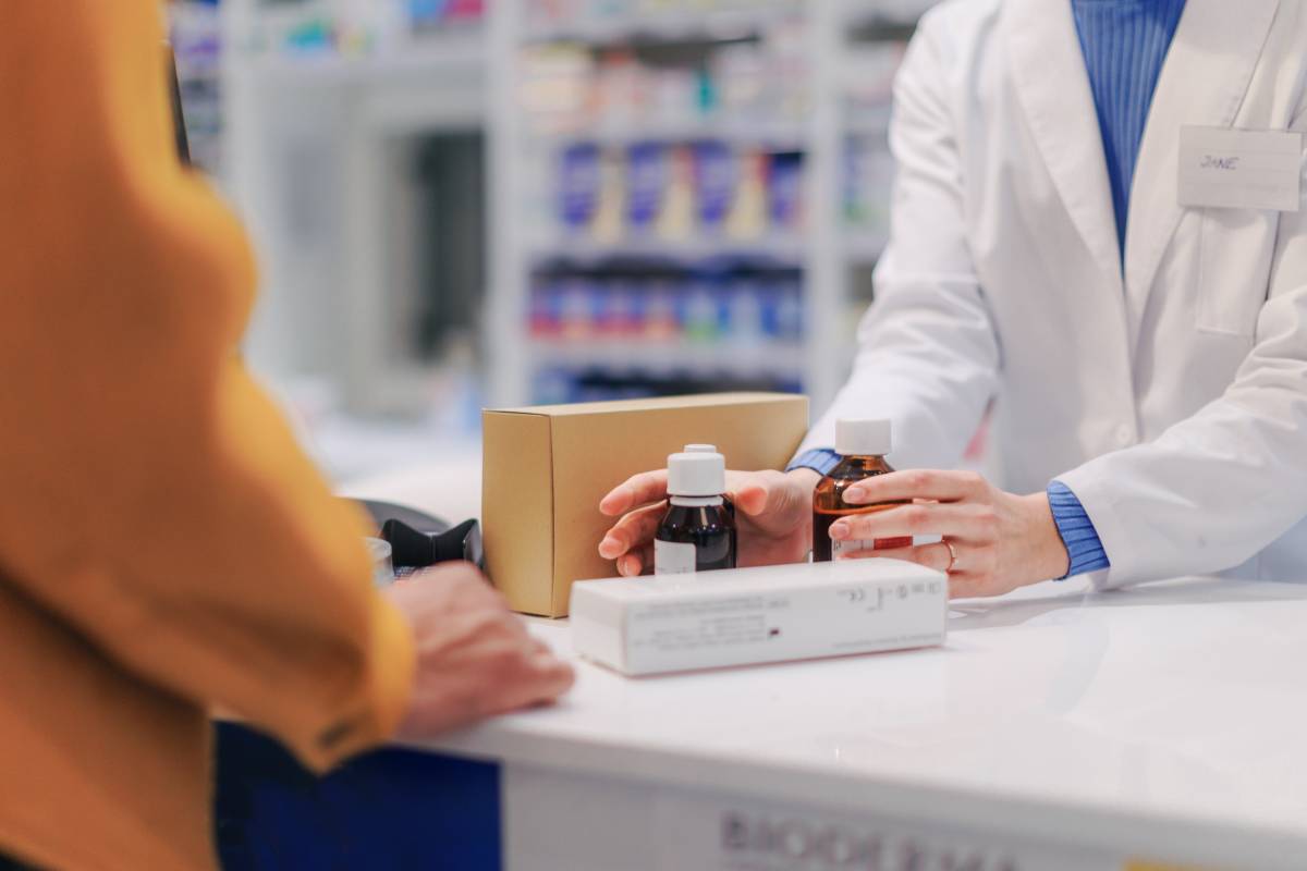 Els aliments que mai hauries de barrejar amb aquests medicaments, segons un cardiòleg