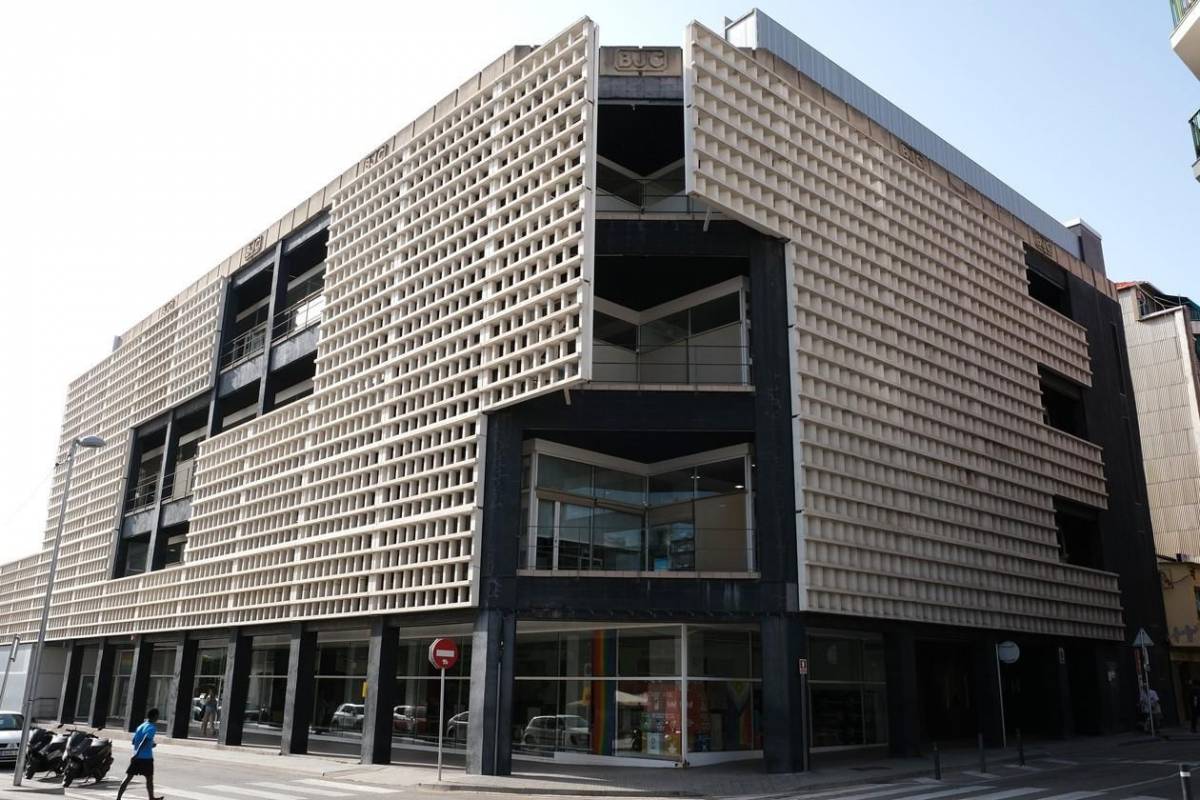 L’edifici de la biblioteca serà un refugi climàtic a Rubí els matins