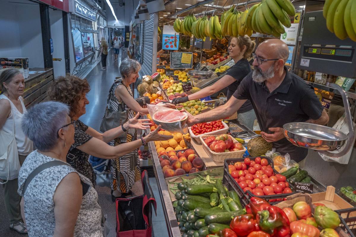Paradistes de Sant Pere demanen més parades i noves activitats pel futur del mercat