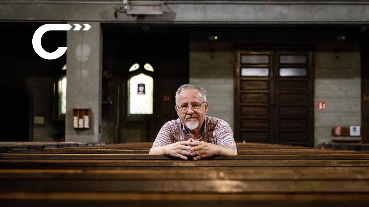 Francesc Romeu, fotografiat a l'església de Santa Maria del Taulat i Sant Bernat Calvó - Hugo Fernández