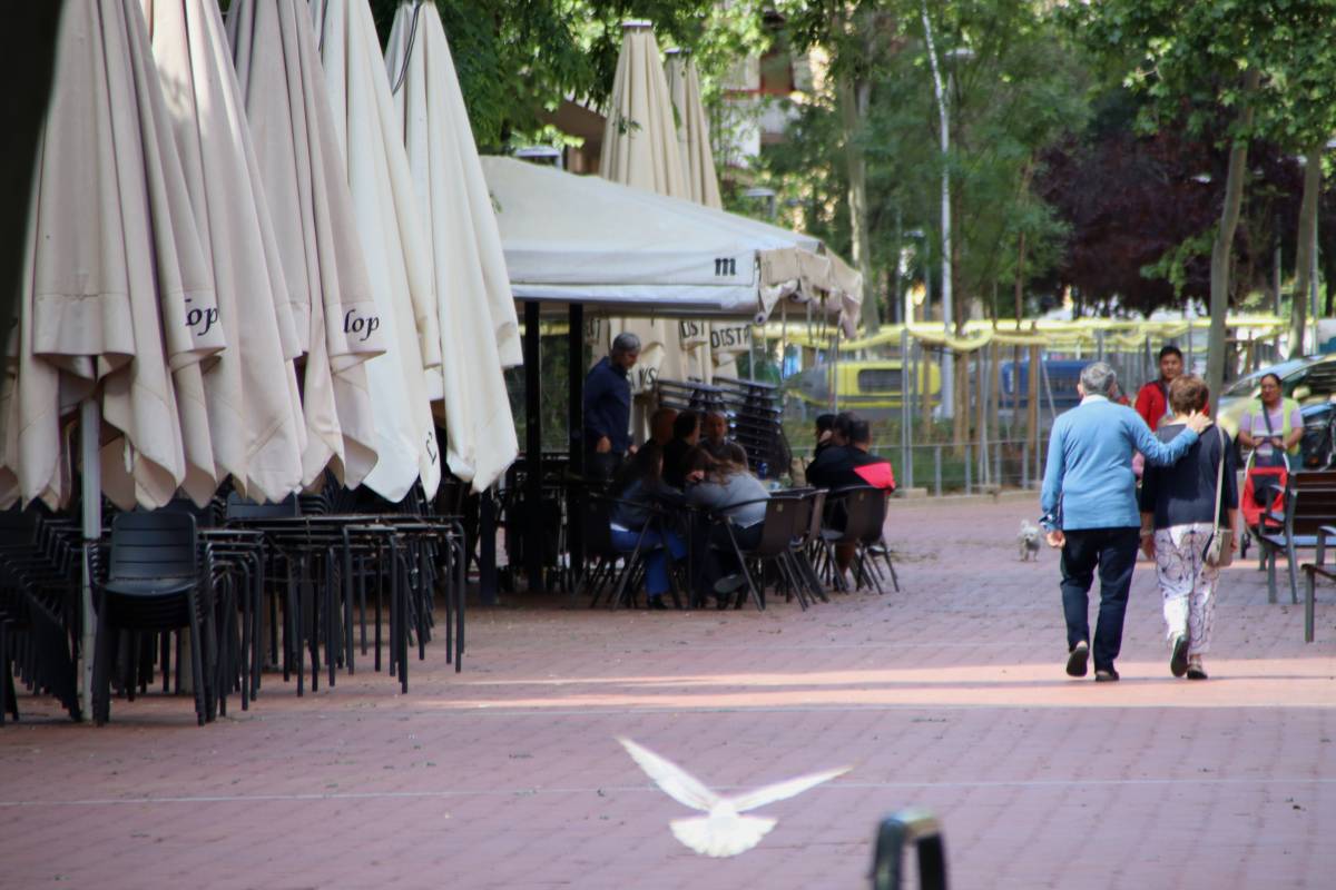 Detenen un home per cometre set robatoris violents a persones grans a Barcelona