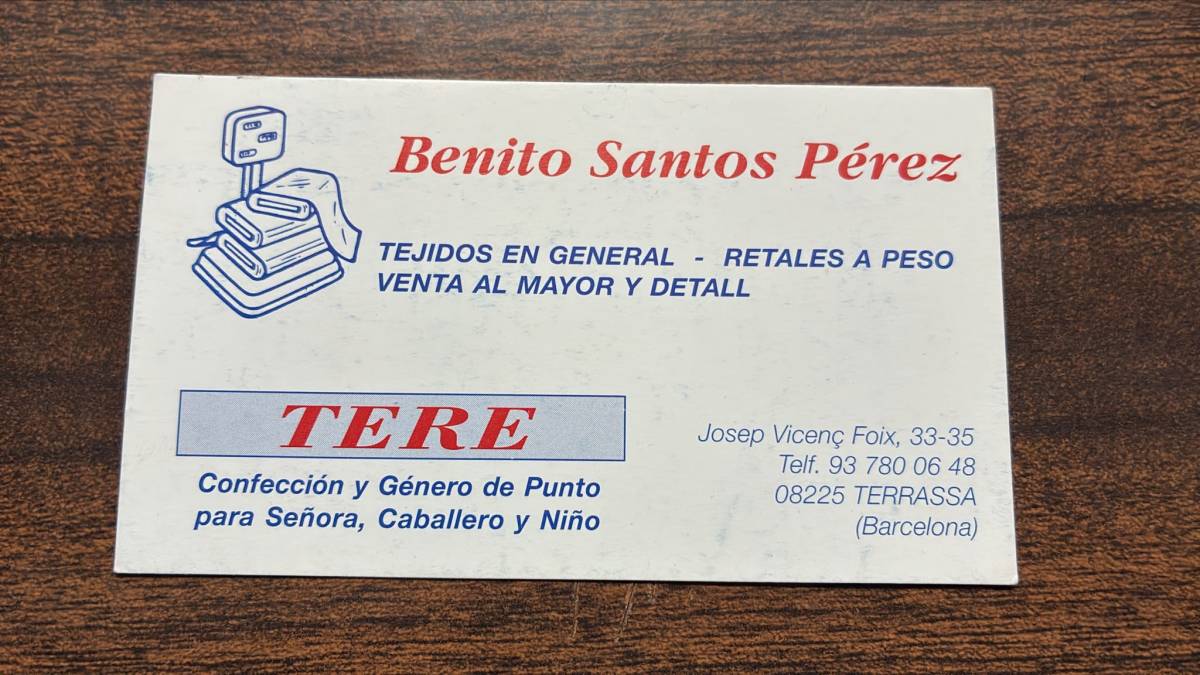Fotografia de la tarjeta que repartien la Tere i el Benito en els inicis de l'establiment - LLUÍS CLOTET