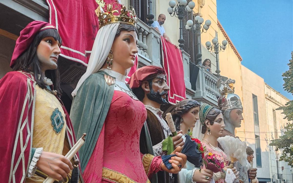 Els Gegants de Viserta de Monistrol participen a la Postal de Gegants de Les Santes de Mataró