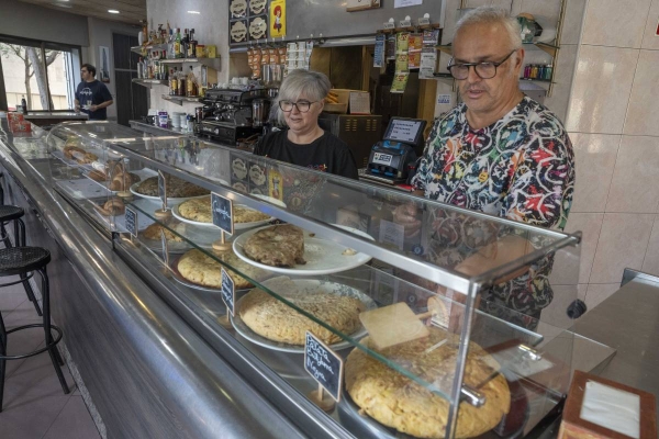 Cal Segarra, un bar de pas amb la truita per segell: “Venen de tot arreu a menjar-ne