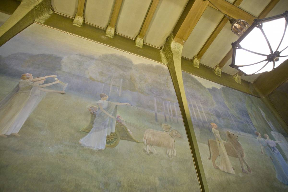Una de les pintures de Vancells que es troba a l’edifici de l’antic Ajuntament de la ciutat - NEBRIDI ARÓZTEGUI Una de les pintures de Vancells que es troba a l’edifici de l’antic Ajuntament de la ciutat