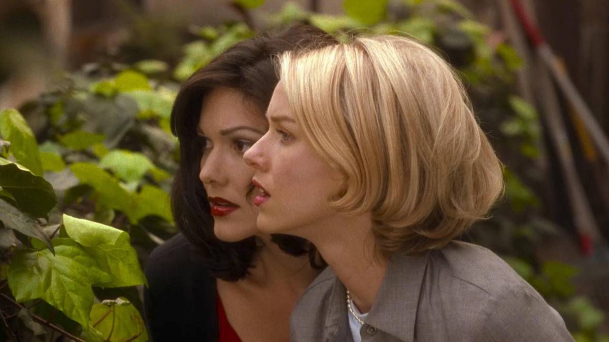 Les dues protagonistes de Mulholland Drive, Laura Harring i Naomi Watts, durant la pel·lícula