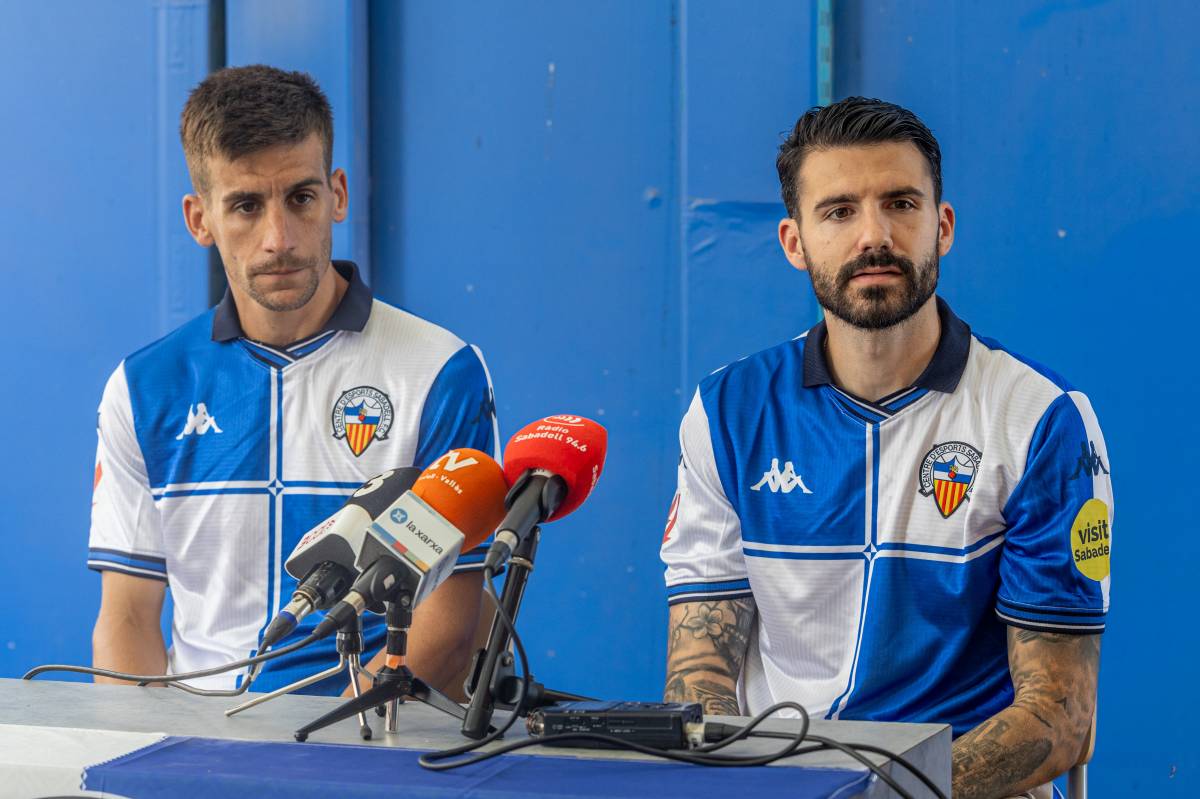 Pons i `Pipa`, en l`acte de presentació a la Nova Creu Alta - Juanma Peláez Pons i `Pipa`, en l`acte de presentació a la Nova Creu Alta
