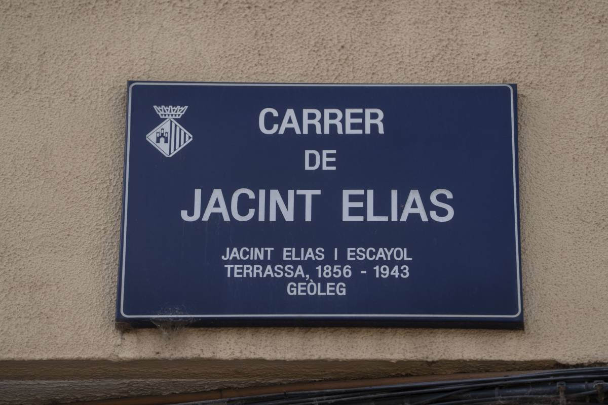 Placa del carrer de Jacint Elias - ALBERTO TALLÓN