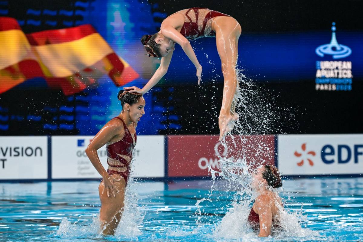 Ferré, volant literalment en una de les acrobàcies de l`equip espanyol - RFEN - Andrea Staccioli / Deepbluemedia Ferré, volant literalment en una de les acrobàcies de l`equip espanyol