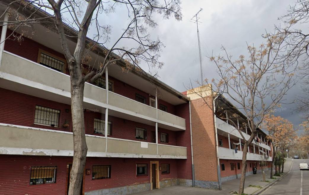 Més problemes pel soterrament de l'R2: desallotgen una vuitantena de veïns a Trinitat Vella per vibracions