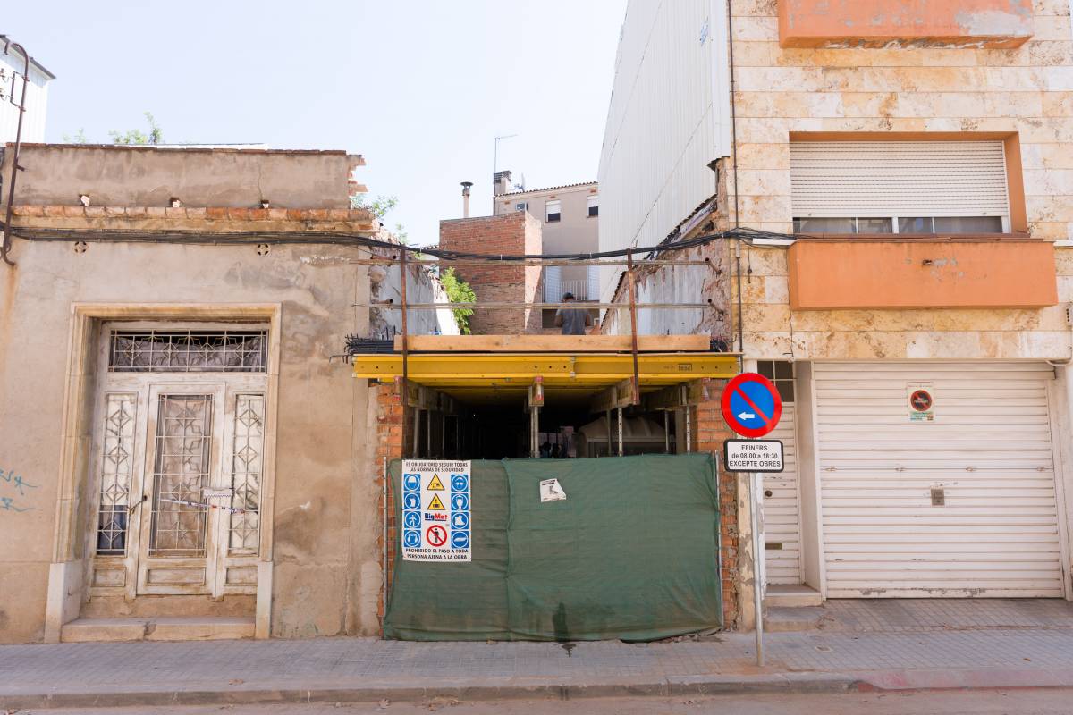 Obres en una casa entre mitgeres a Sabadell - David Chao Obres en una casa entre mitgeres a Sabadell