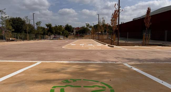 Nou aparcament a la ronda de Collsalarca amb una cinquantena de places al costat del Pavelló del Nord