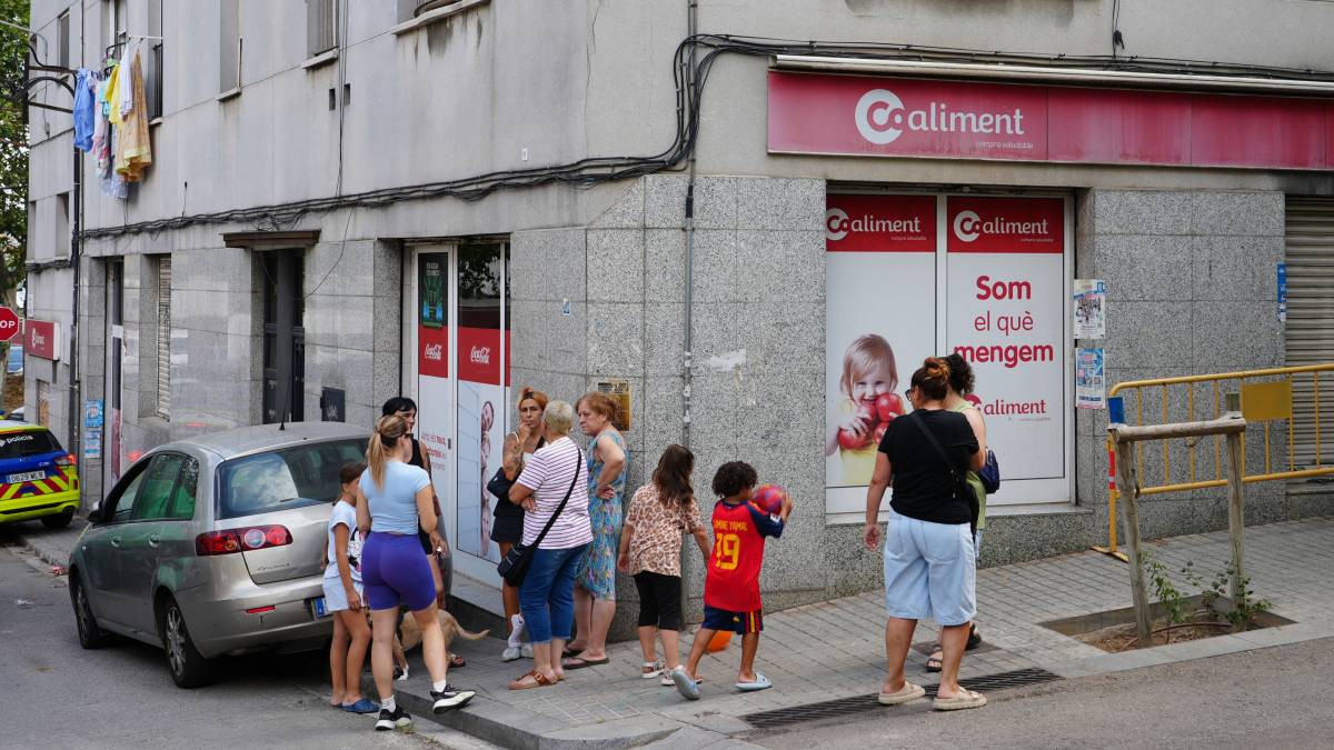 Més problemes pel soterrament de l'R2: desallotgen una vuitantena de veïns a Trinitat Vella per vibracions