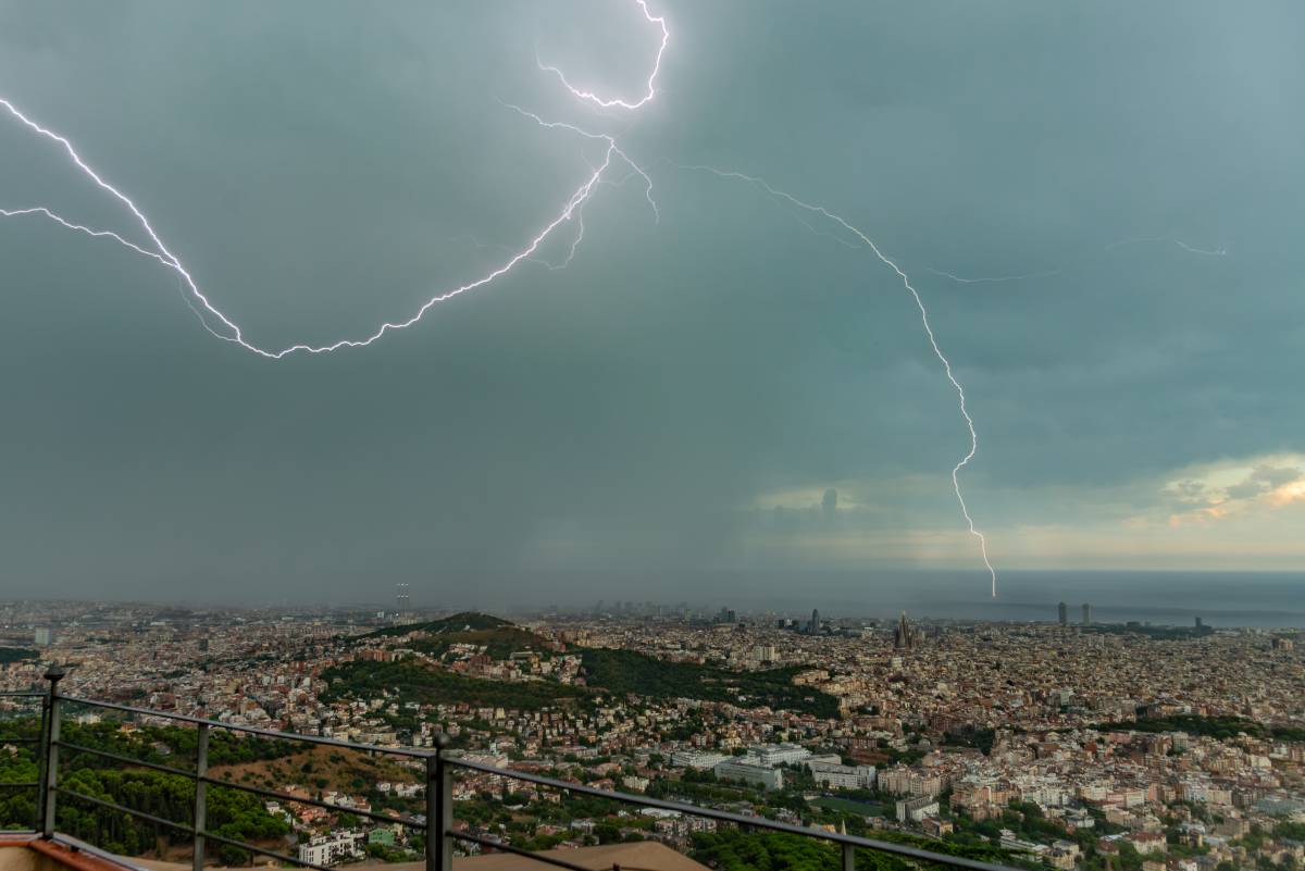 Més tempestes intenses i pedregades: 20 comarques en alerta