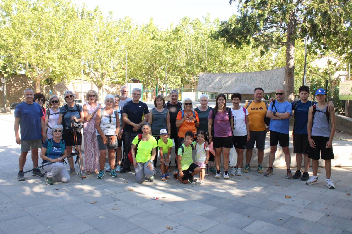 Una vintena de pelegrins arriben a peu al Santuari del Miracle amb l’inici de la Festa Major