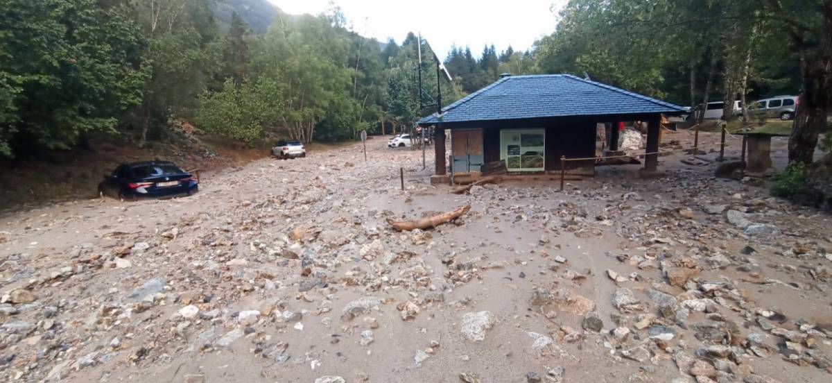 Una allau de terra i pedres causada pel temporal obliga a tancar un dels accessos a Aigüestortes