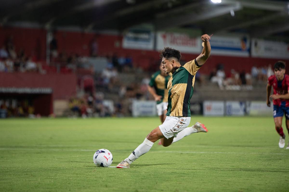 El CE Sabadell tanca la pretemporada golejant l'Olot