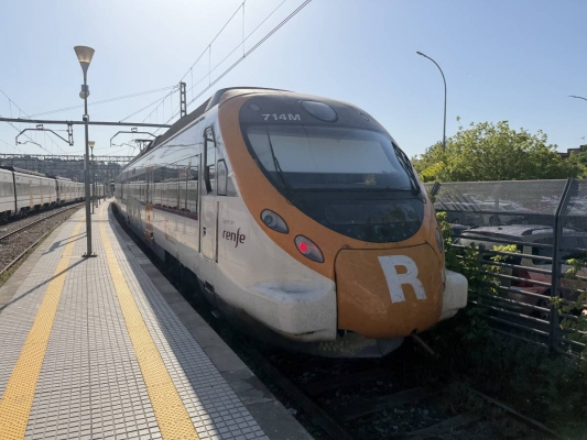 L'R4 i l'R8 recuperen el servei al tram des de Martorell fins a Rubí i Molins de Rei