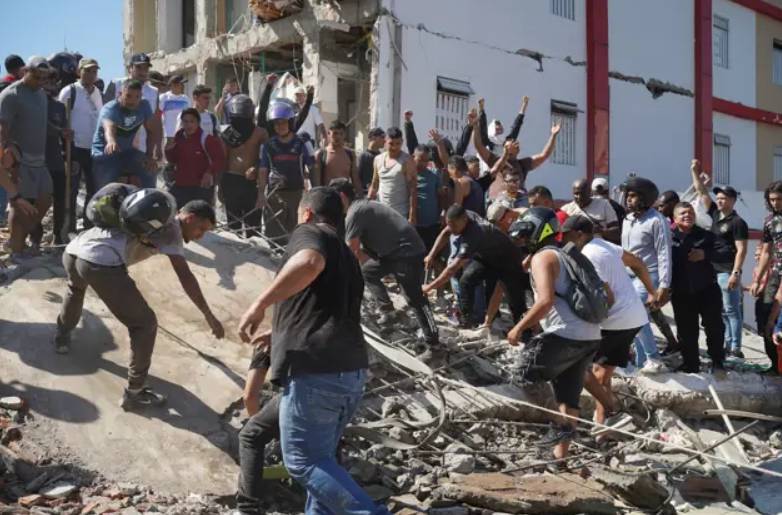 Un terratrèmol de magnitud 7,4 deixa més de 110 morts a Colòmbia