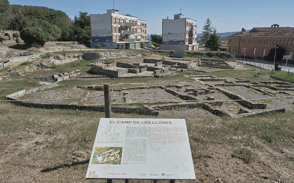 Jaciment arqueològic del Camp de les Lloses de Tona. - Oriol Clavera Jaciment arqueològic del Camp de les Lloses de Tona.