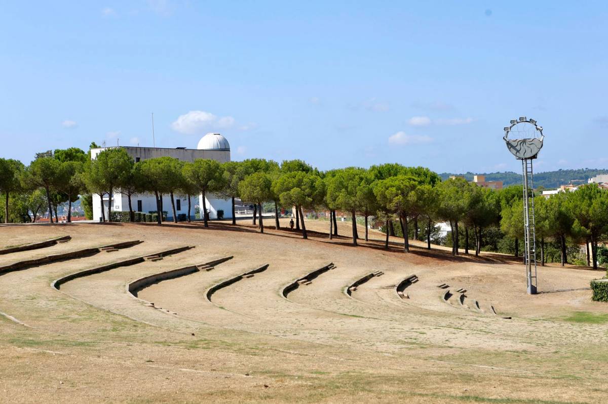 L`àrea pròxima a l`Observatori és una de les millors per gaudir de l`eclipsi - Juanma Peláez L`àrea pròxima a l`Observatori és una de les millors per gaudir de l`eclipsi
