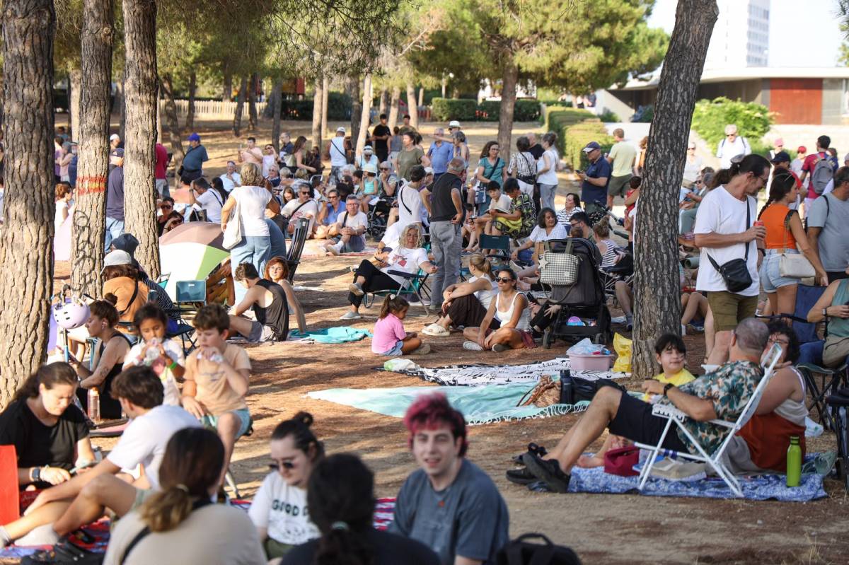 Màxima expectació a Sabadell per l’eclipsi: 